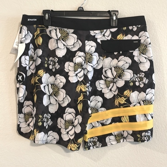 Hurley Black Tropical Floral Phantom Hawaiian Swim Board Shorts - Picture 4 of 14
